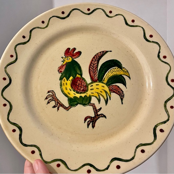 California Provincial collection 
by Metlox Poppytrail Red Green Rooster Plate - Picture 3 of 7